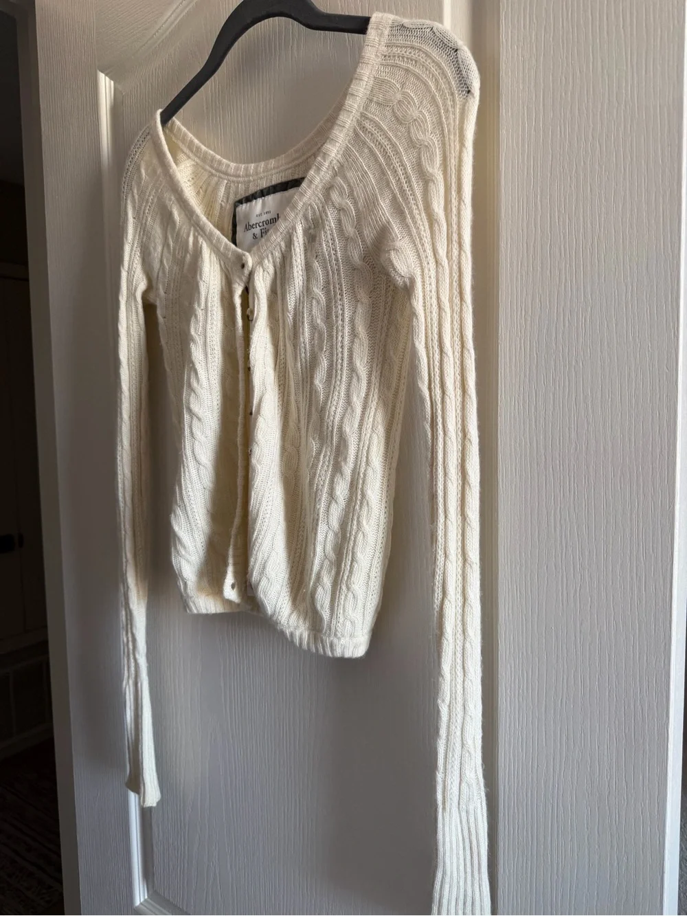 Abercrombie & Fitch Ivory Cable-Knit Buttoned Cardigan - Picture 3 of 8